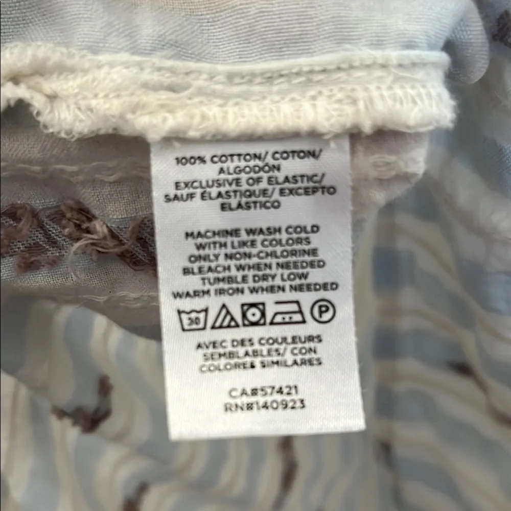 LOFT Women's White, Blue, and Gray Top - Picture 6 of 8